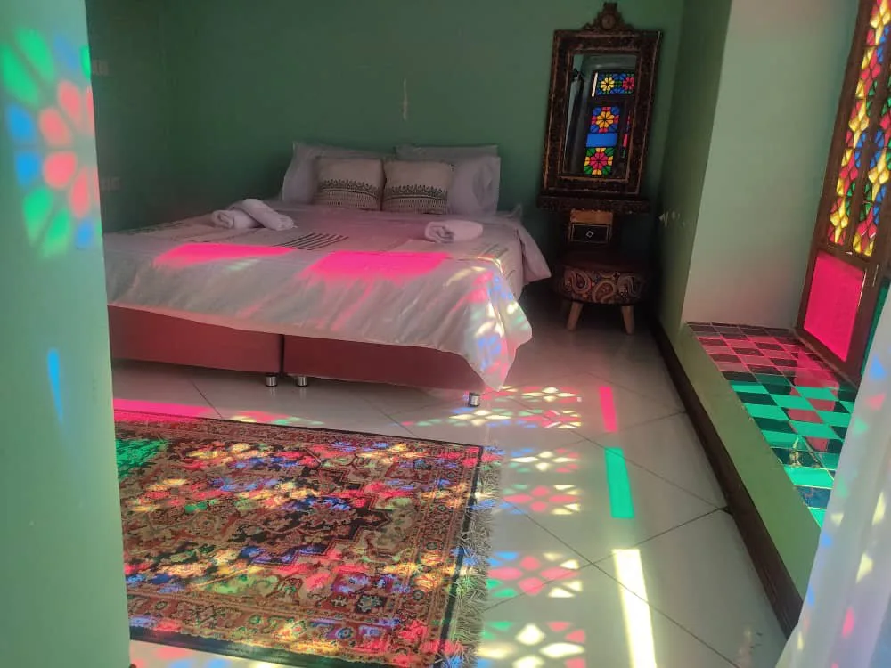 Aban Traditional Lodge in Shiraz