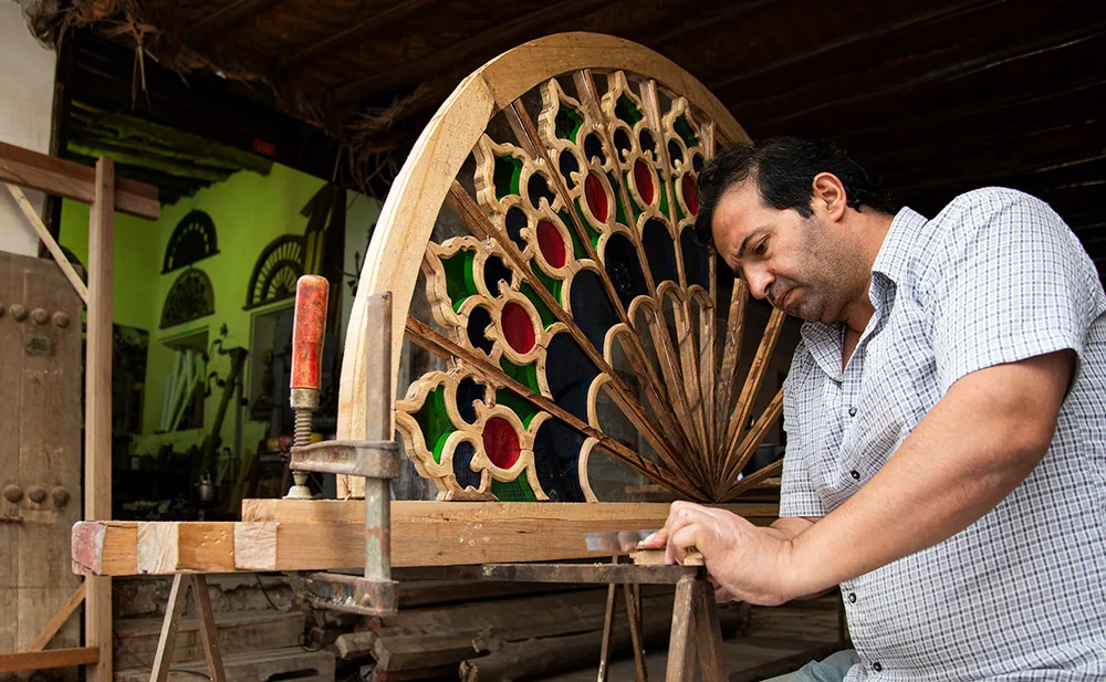 Exploring Woodworking through Knot Tying with Farshad