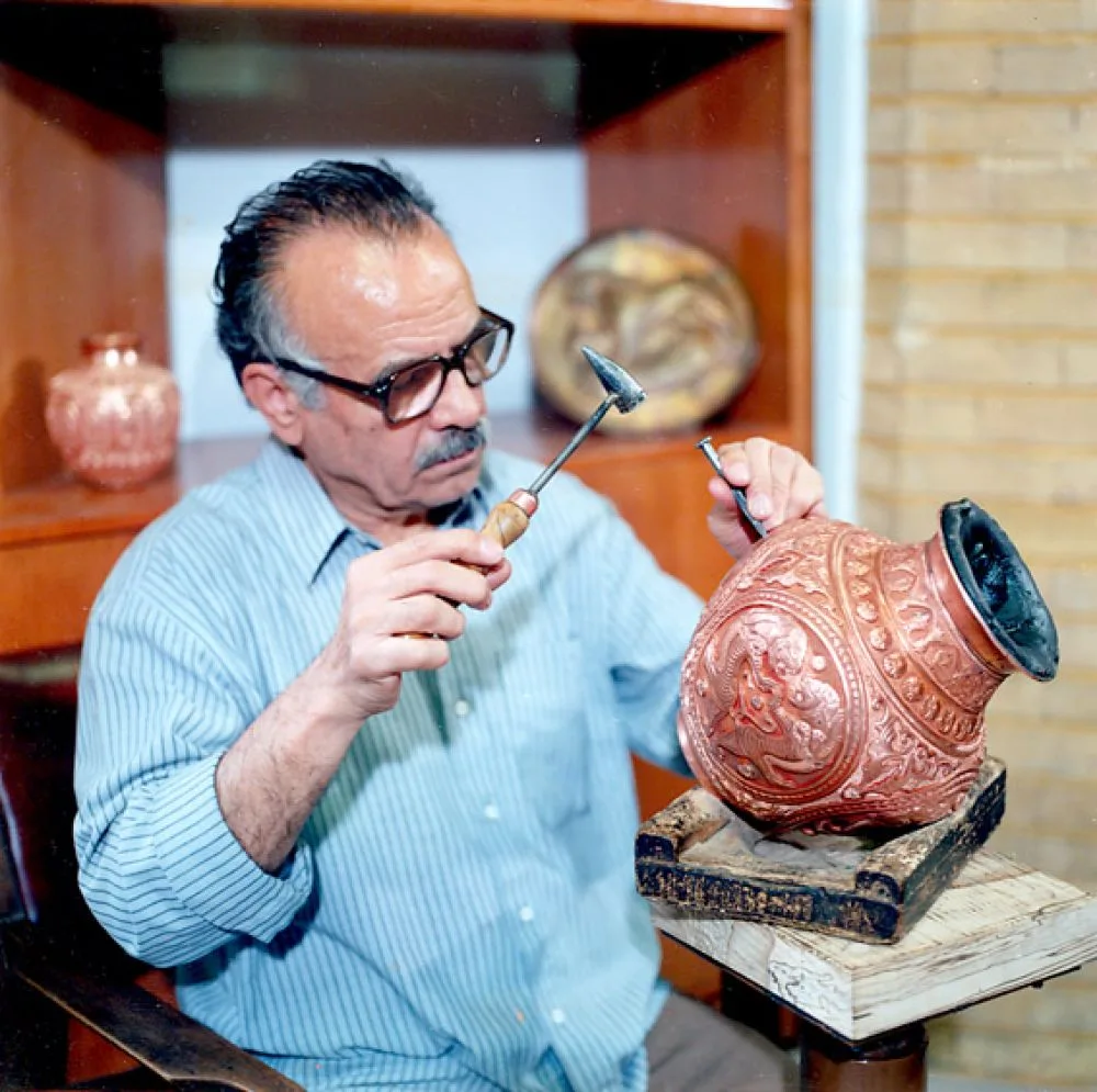 Exploring the Art of Calligraphy in Isfahan with Mehdi