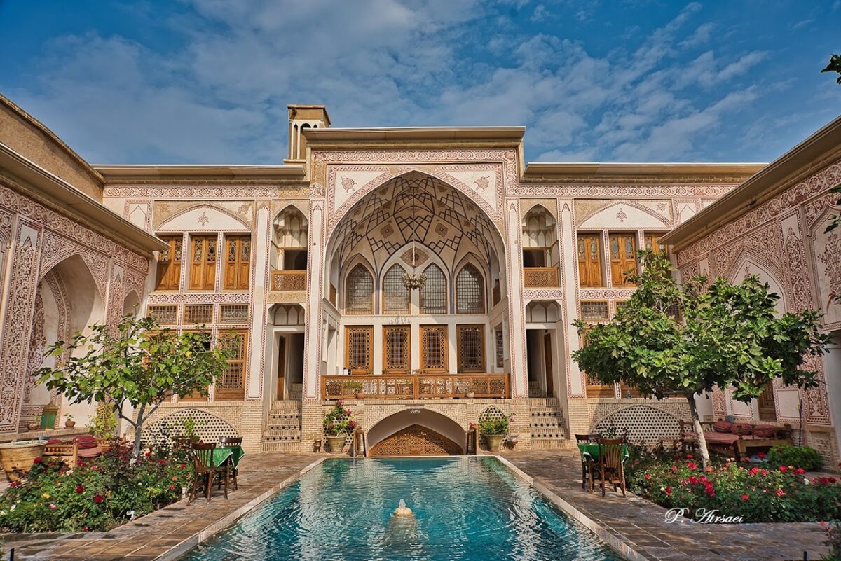 Mahinestan Raheb Restaurant - Kashan